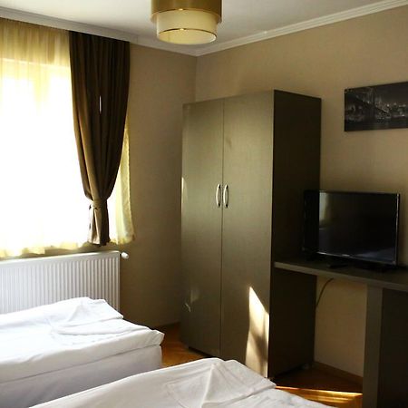 Guest House Central Kurdzhali ภายนอก รูปภาพ