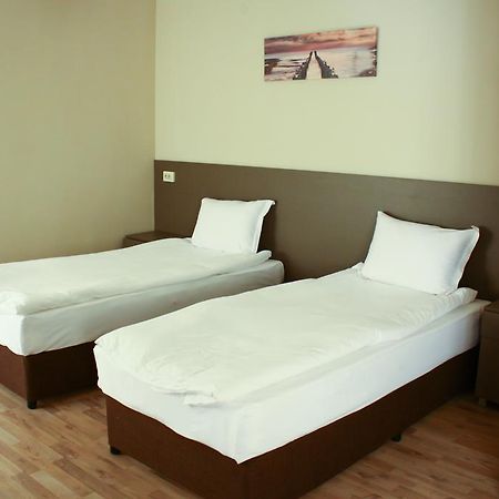 Guest House Central Kurdzhali ภายนอก รูปภาพ