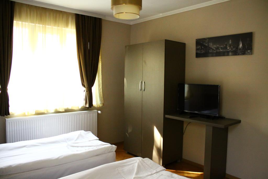 Guest House Central Kurdzhali ภายนอก รูปภาพ